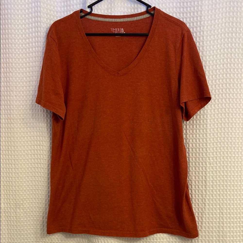 Time and Tru Orange Short Sleeve Tee